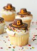 1447183384-pilgrim-hat-thanksgiving-cupcakes-taste.jpg