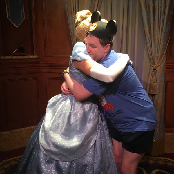 Hugging Cinderella(2017 Edition)