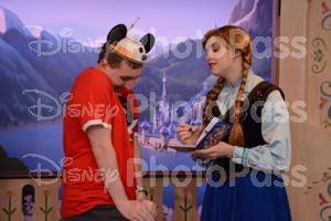 Being Cute in Front of Princess Anna