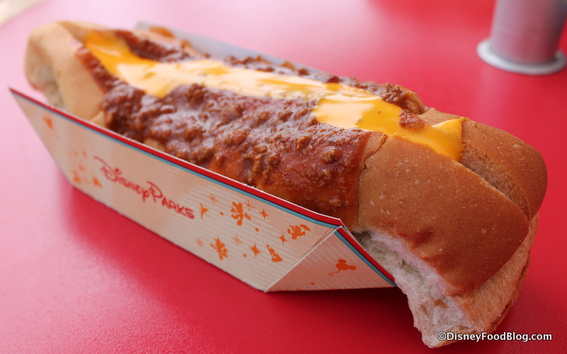 Caseys-corner-chili-cheese-dog