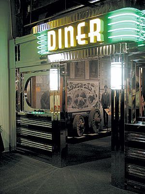 cc43a613f783f7db75b39b531c81da1a--vintage-diner-vintage-signs.jpg